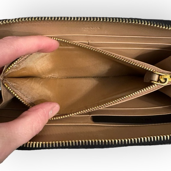 PRADA Bow Saffiano Leather Long Zip Wallet w/ Authenticity Card and Receipt - Picture 14 of 16